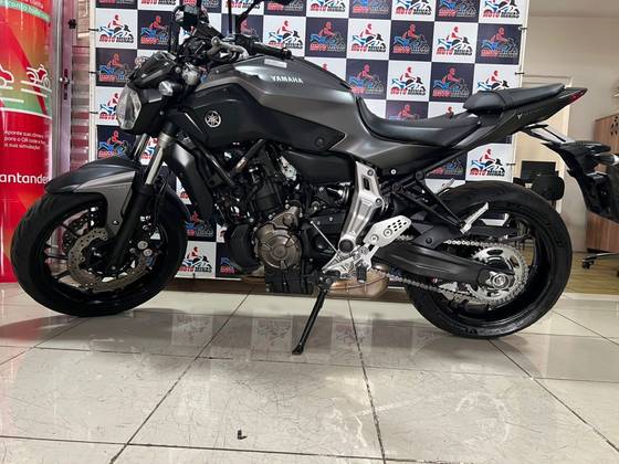 YAMAHA MT-07 ABS YAMAHA MT-07 ABS